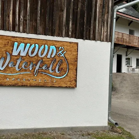 Wood Lägenhet Lambichl